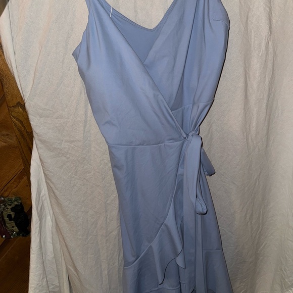 Halara Airy Deep VNeck Adjustable
Strap Backless Belted Ruffle Hem Midi XL - Picture 5 of 7